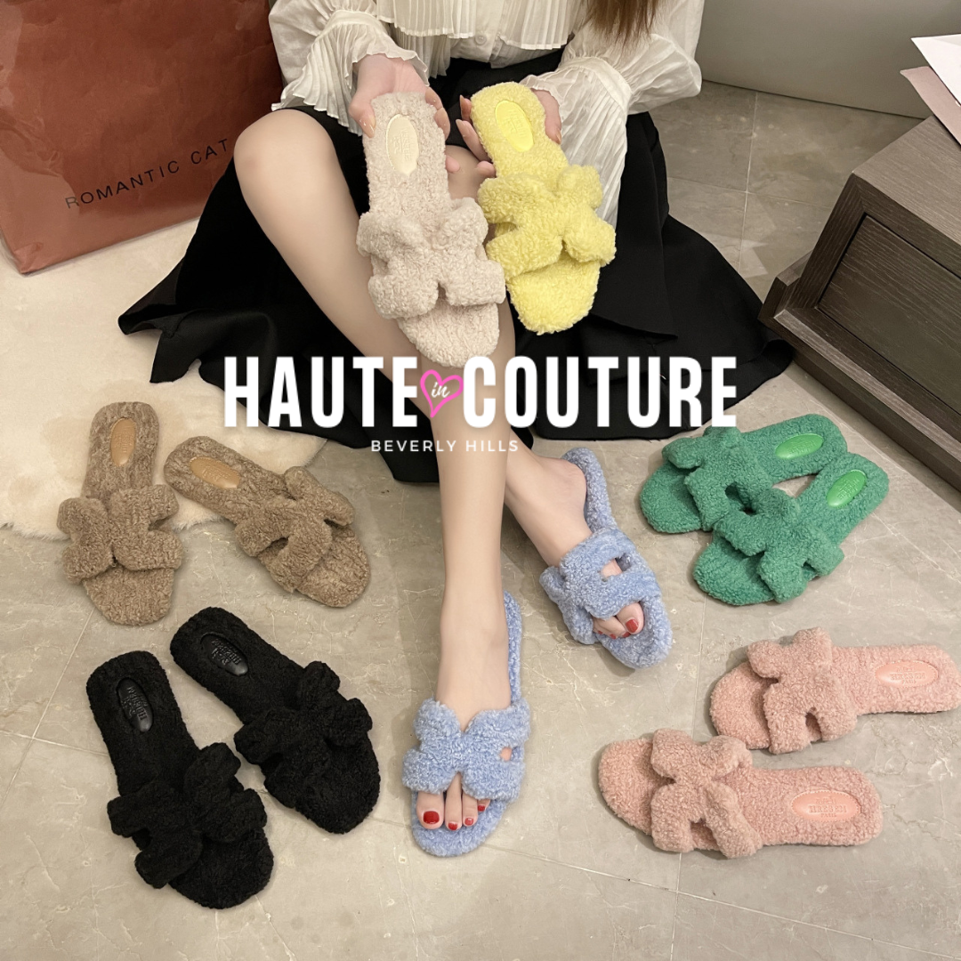Cozy & Chic Faux-Fur Sherpa Slides