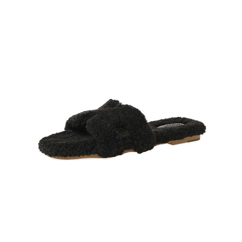 Cozy & Chic Faux-Fur Sherpa Slides
