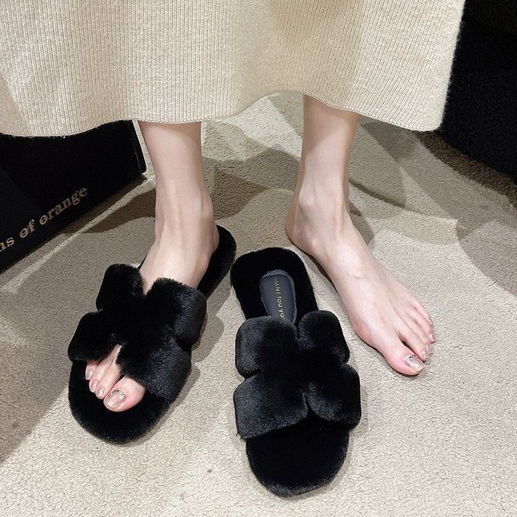 Plush Cozy & Chic Faux-Fur Slippers