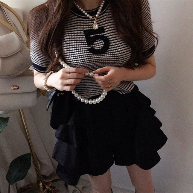 Number 5 Black & White Short Sleeve Knitted Top